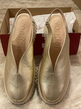 Wonders Metallic Gold Platform Slingback Shoes